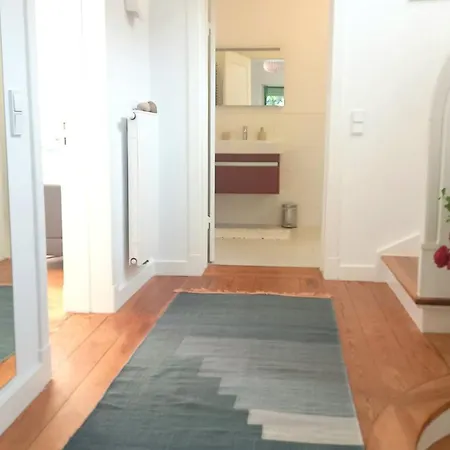 Villa Renovated Townhouse With Garden *