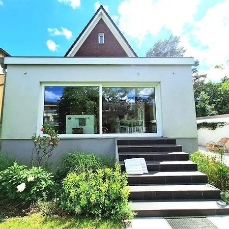 Villa Renovated Townhouse With Garden *