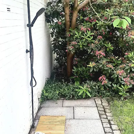 Villa Renovated Townhouse With Garden